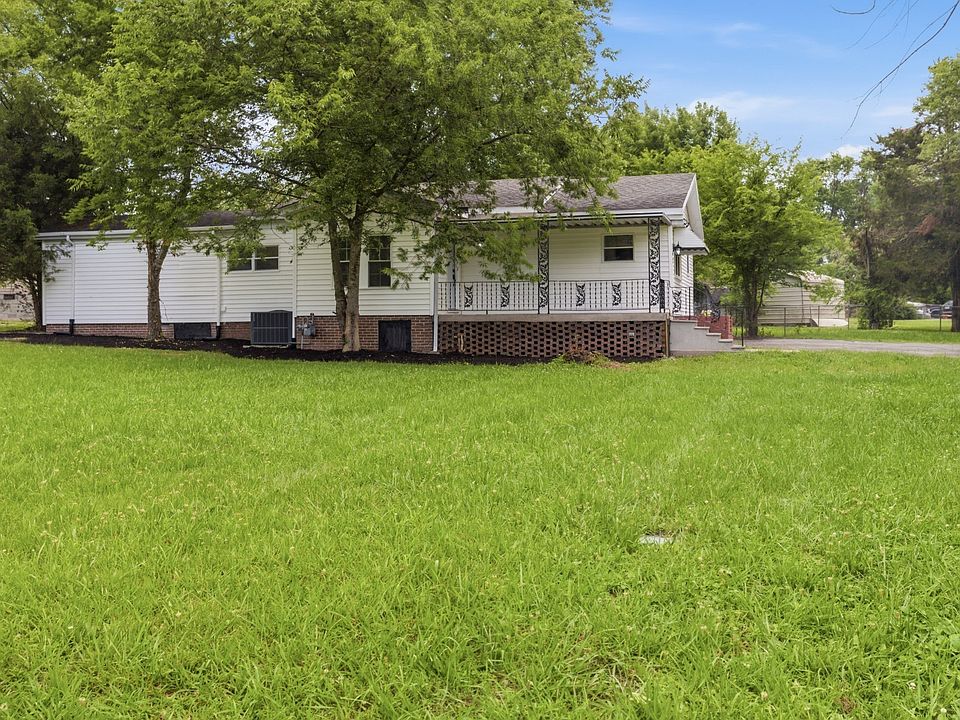 1st image of 302 Jim Bowie Dr