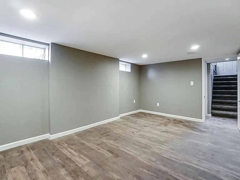 1517 Elmore Ave — Photo 8