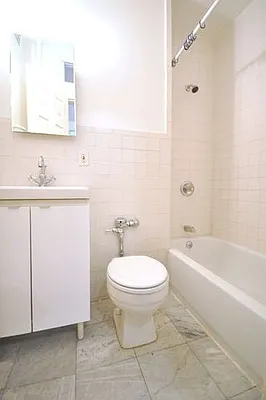 Rented by Compass | media 10