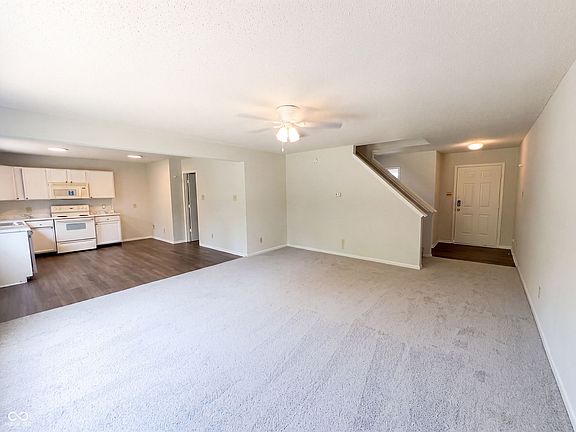 3rd image of 953 Balto Dr