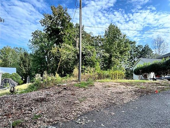 2nd image of 4033 Sargent Cir #17