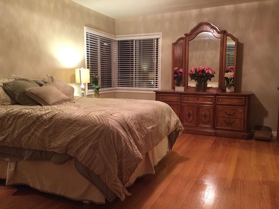 1st image of 1325 Glen Dell Dr