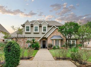 411 Sandy Blf, Houston, TX 77079