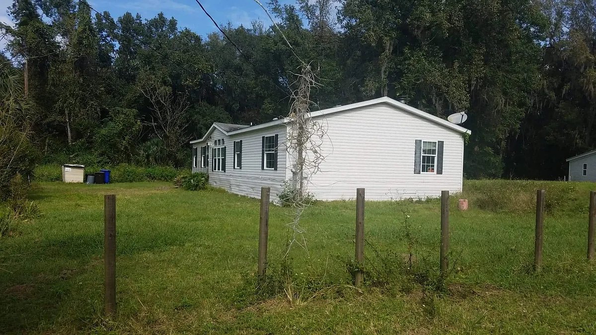 Building Photo - 626 Daniels St