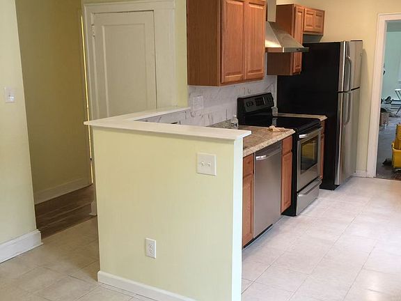 2nd image of 45 E Park Pl