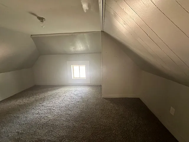 230 Adams St — Photo 11