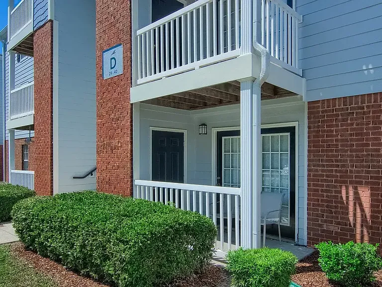 The Grove Apartments — Photo 30