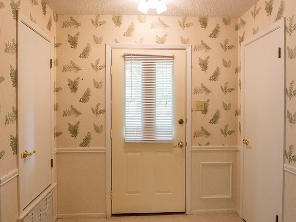 4th image of 110 Wendy Dr