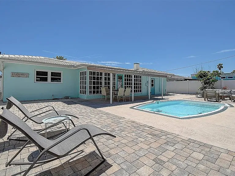 2800 E Vina Del Mar Blvd — Photo 21