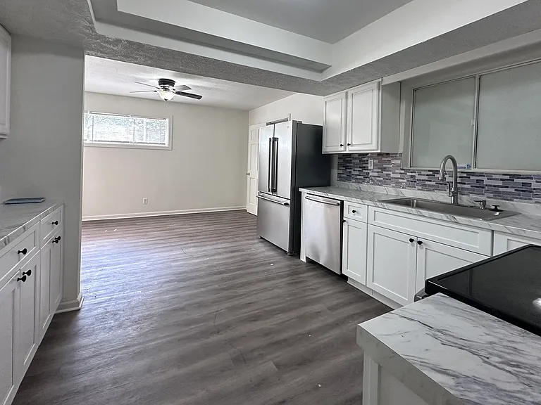KITCHEN FULL APPLIANCES