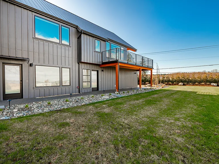 8638 Harborview Rd — Photo 5