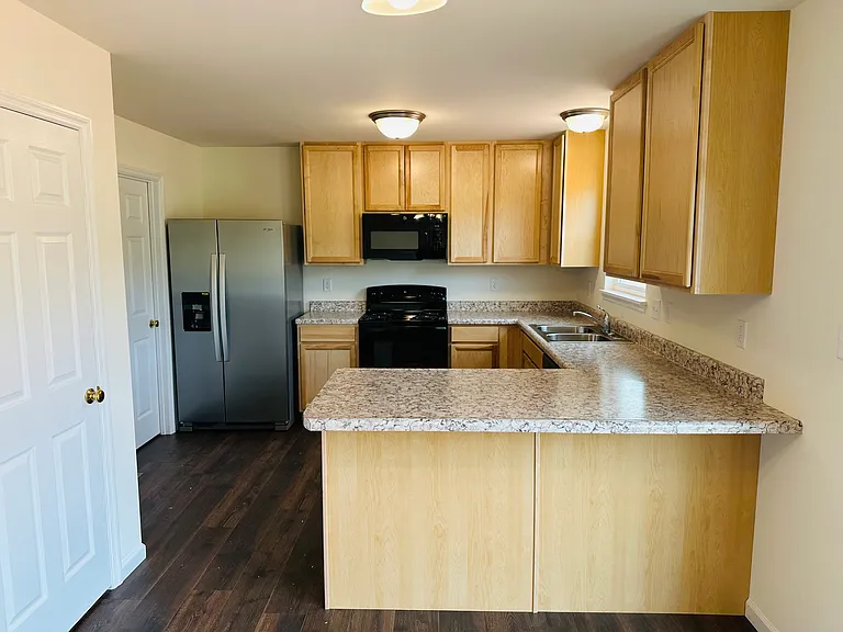 403 Butterfly Ln — Photo 3