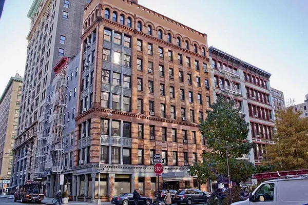 Sold by ROOM Real Estate | media 15