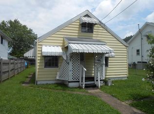 107 E Pollock St, Paden City, WV 26159