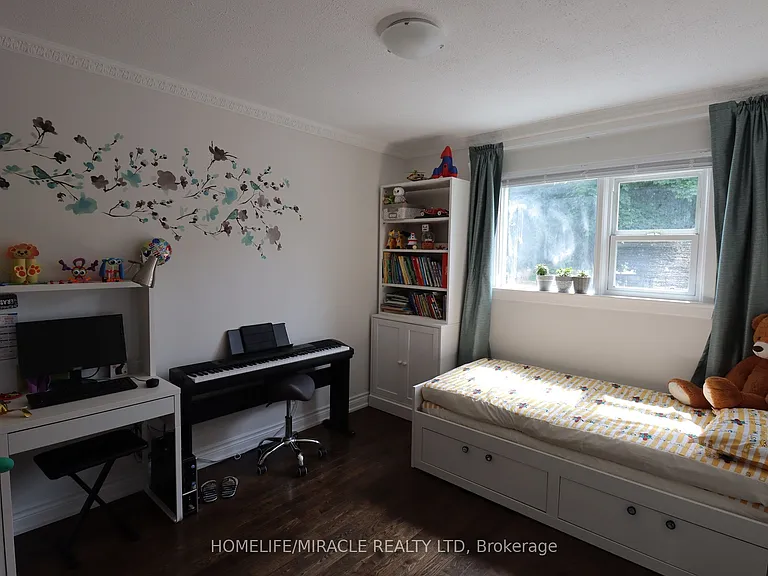 1382 Warden Ave #MAIN — Photo 26