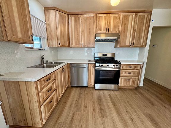 2nd image of 17909 W Woodruff Ave #1/2