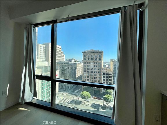 2nd image of 400 S Broadway Ave #1202