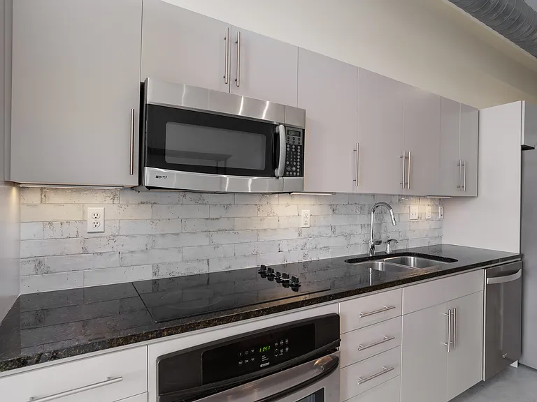 2235 E 6th St #315 — Photo 6