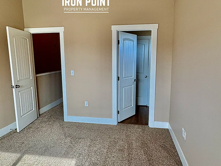 16661 N Profit Cir — Photo 34