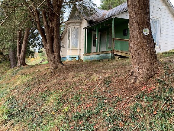 2nd image of 624 S Court St