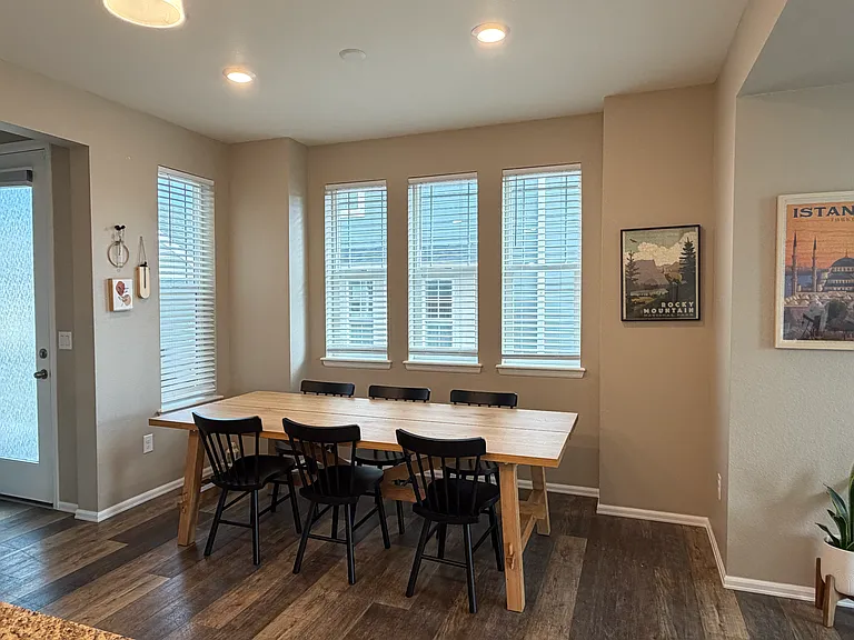 17610 Cherokee St — Photo 12