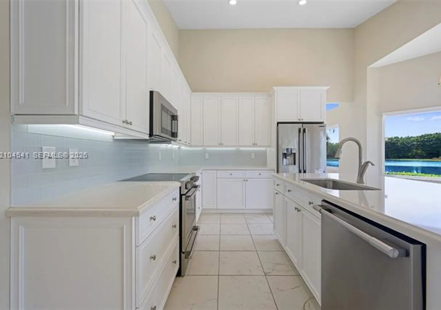 1400 Seabay Rd # 1400, Weston, FL 33326 — Photo 1