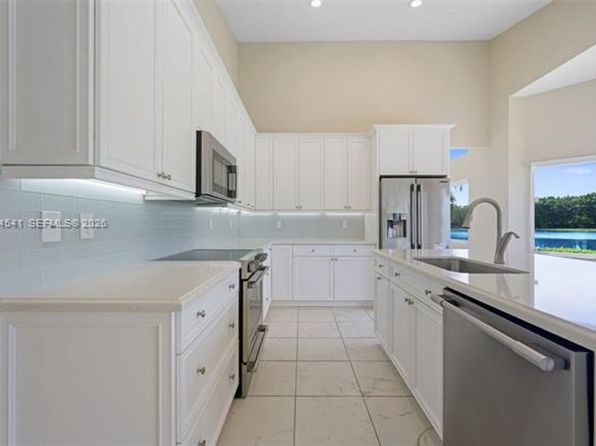 1400 Seabay Rd #1400