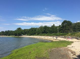 3 Palmer Point Rd, Freeport, ME 04032