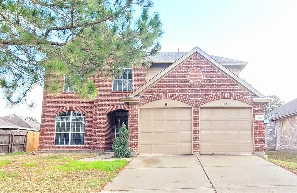 1st image of 16919 Fairway Glen Ln