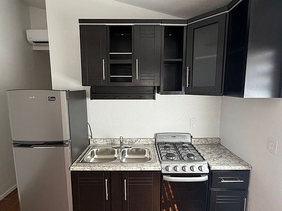 2nd image of 723 E Father Rahm Ave #2