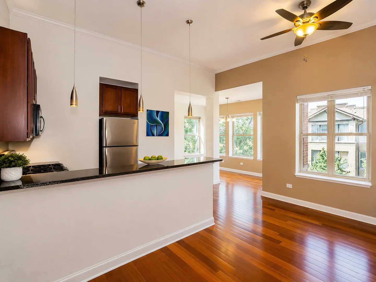 2 bed, 1300 sqft, $2,150 — Photo 4