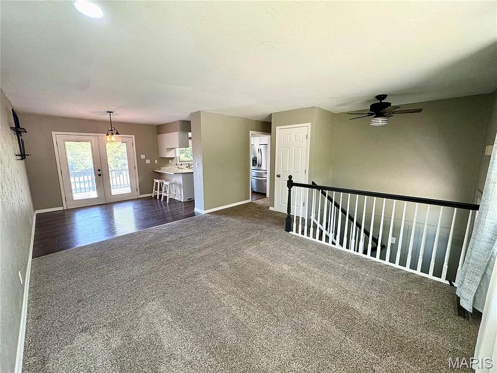 4 bed, 2032 sqft, $2,200 — Photo 4