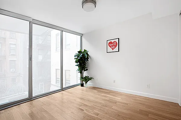 Rented by Compass | media 22