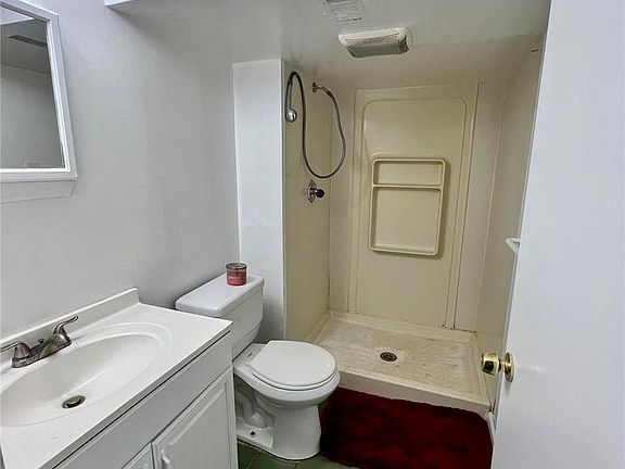 5th image of 146 Flora Dr