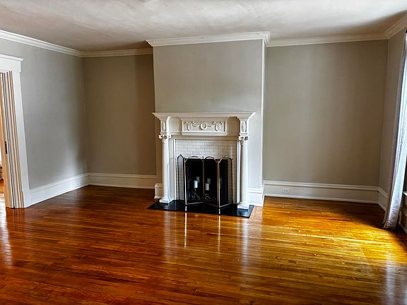 4th image of 218 W Campbell St