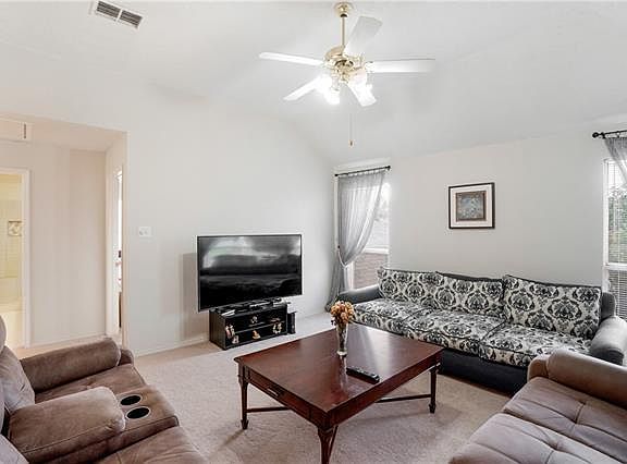 4th image of 4606 Spanishmoss Dr