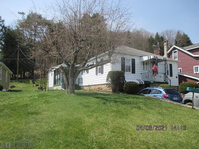 8 Stadium Dr Northern Cambria Pa 15714 Mls 60324 Zillow