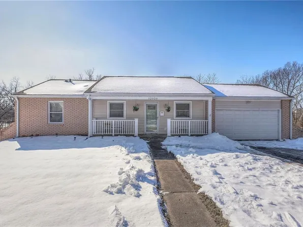 12520 Askew Dr, Grandview, MO 64030