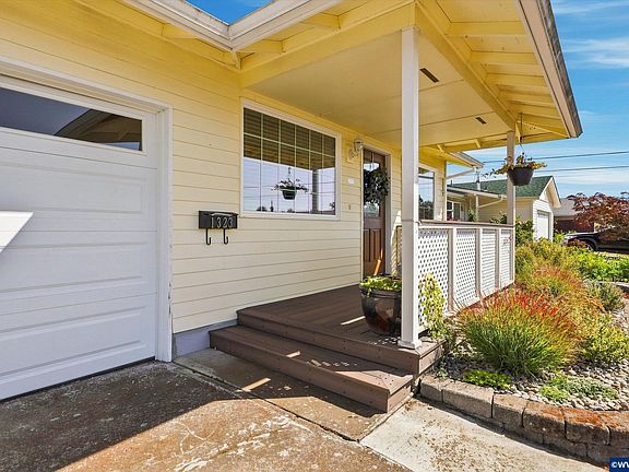 2nd image of 1323 Garden Way