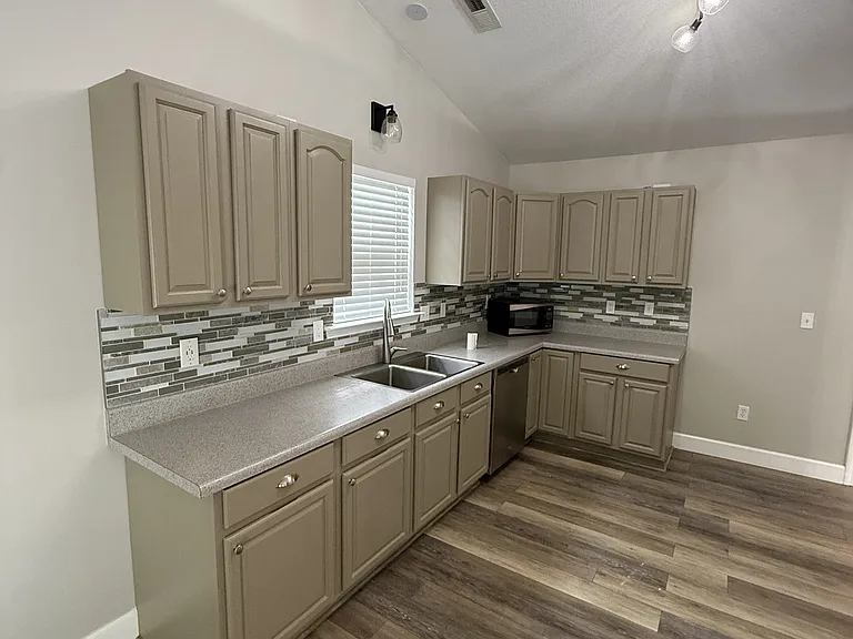 502 Pleasant Green Dr — Photo 61
