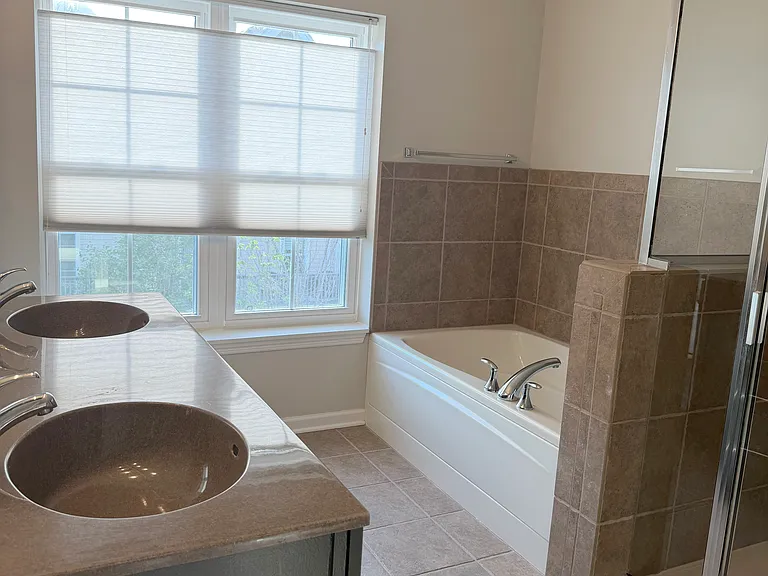8108 Norwood Ln N — Photo 36