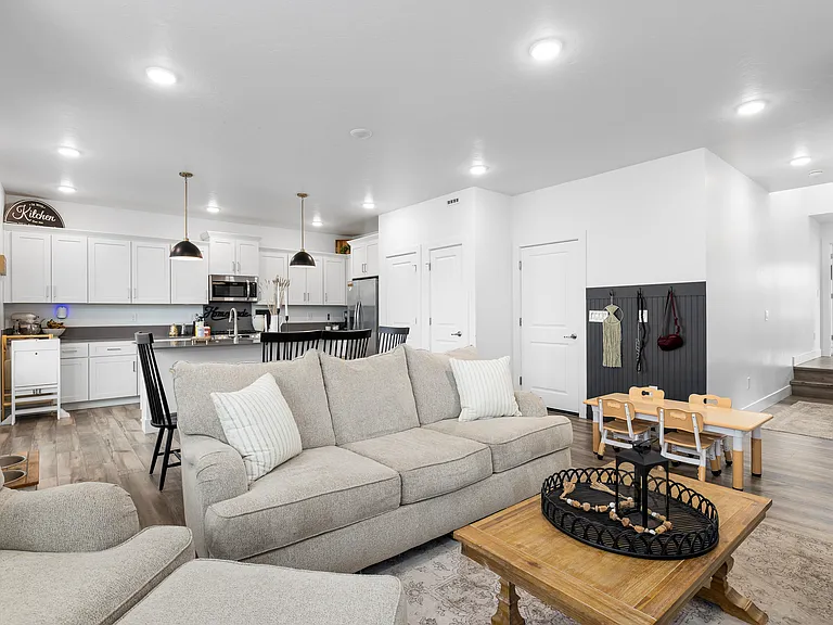 8154 W Fern St — Photo 10