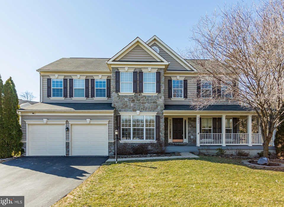 1st image of 8400 Lanier Overlook Ct