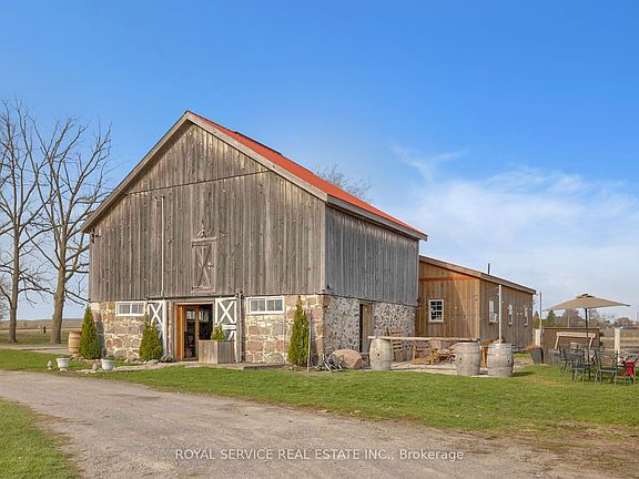 3rd image of 3775 Ganaraska Rd