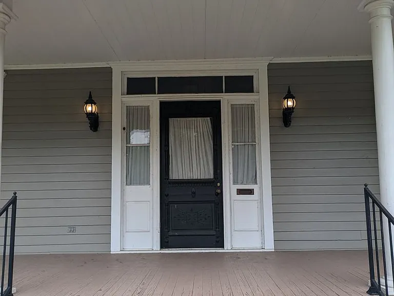 114 W Park Ave — Photo 2