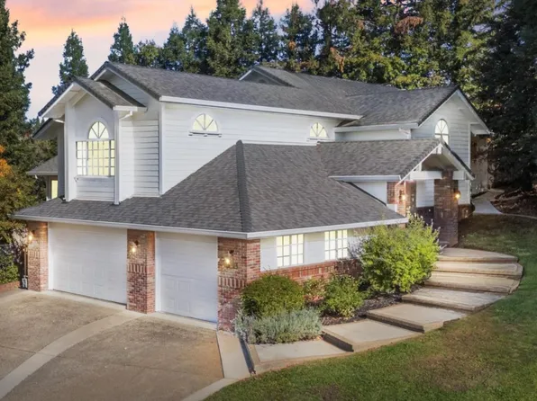 3755 Greenhaven Ln, Redding, CA 96001