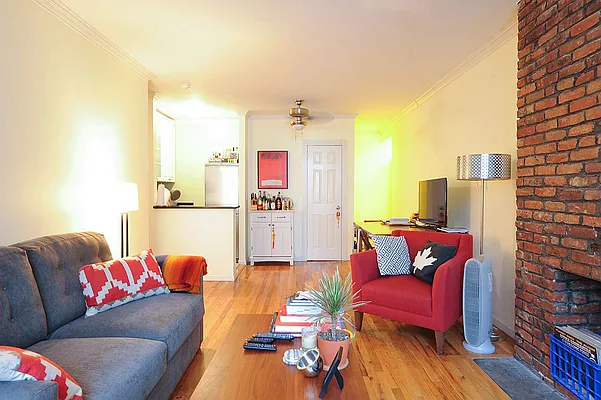 Rented by Location 3 | media 10