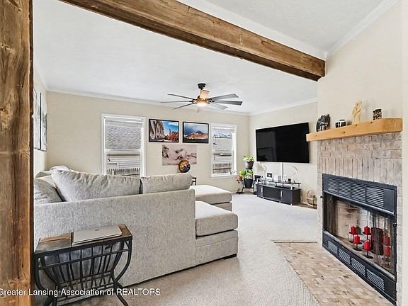 3rd image of 1407 Park Ave