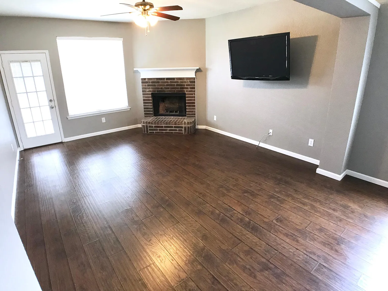 3 bed, 1480 sqft, $2,100 — Photo 3