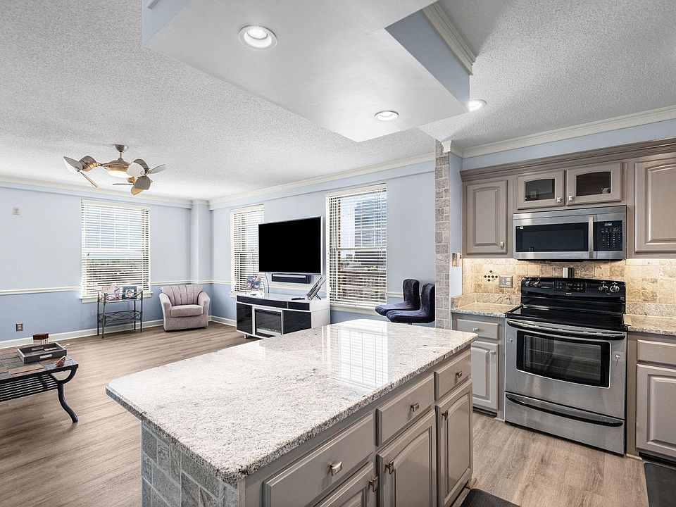 1st image of 109 N Main St APT 901